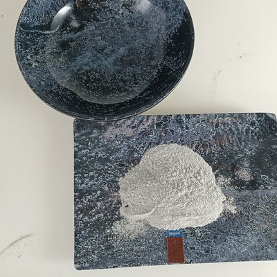 नमी सामग्री के साथ 90% सफेदी ग्लेज़िंग मेलामाइन राल पाउडर ≤0.5%