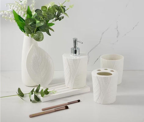 सीसा मुक्त सिरेमिक टूथब्रश धारक बाथरूम सामान सेट 4pcs